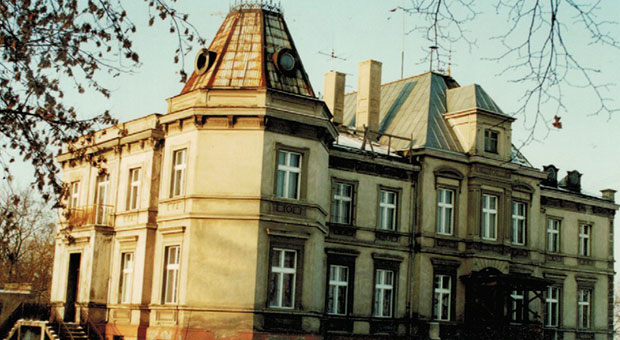 Pałac Cerekwica, gmina Żnin, lata 90-te XX w.