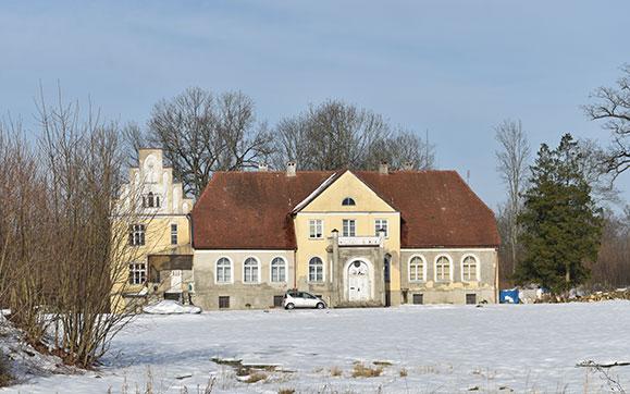 pałac w Zalewskich 2021
