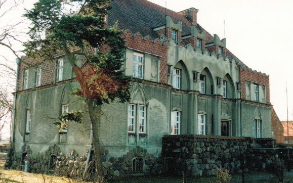 pałac w Czechnowie lata 90-te XX w.
