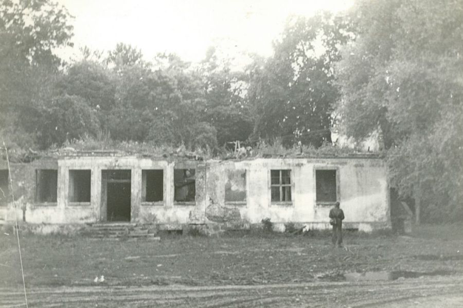 Ruiny dworu w Darżynie 1978