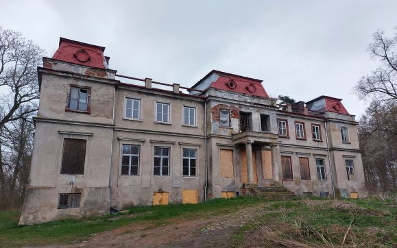 Pałac w Wierzbicku 2023