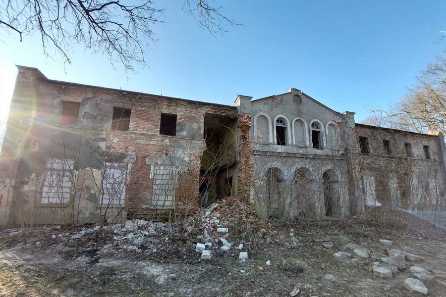 Dwór Jaguszewice, 2022 ruiny
