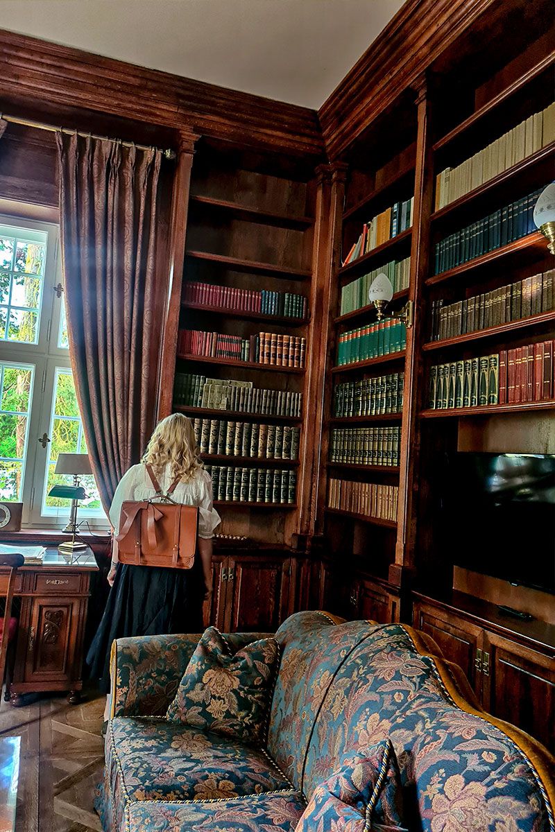 Biblioteka w pałacu w Ciekocinku