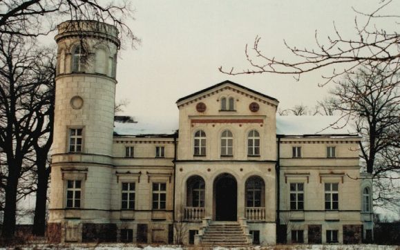 pałac w Dobromyśli lata 90-te XX w.