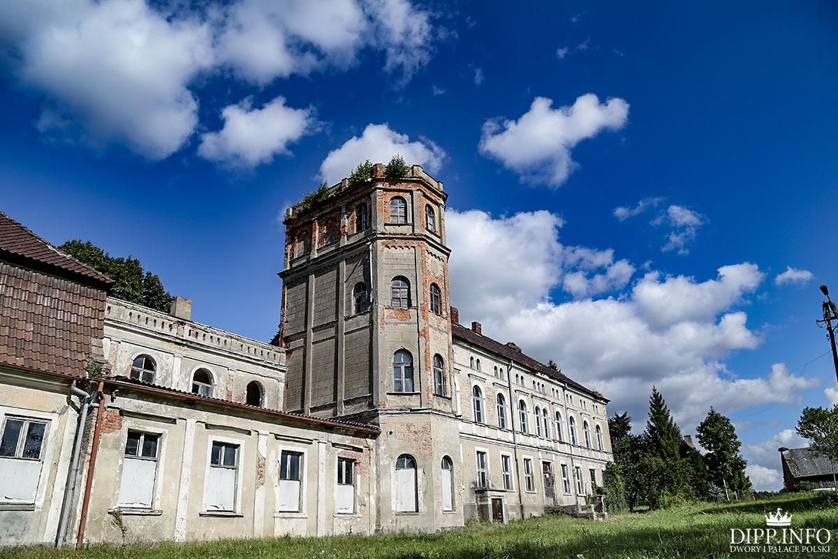 pałac w Cecenowie widok od frontu