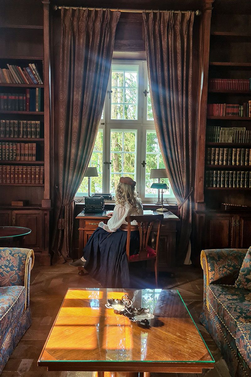 Biblioteka w pałacu w Ciekocinku