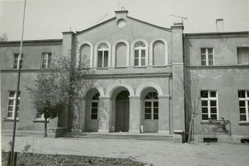 dwór Jaguszewice, 1985